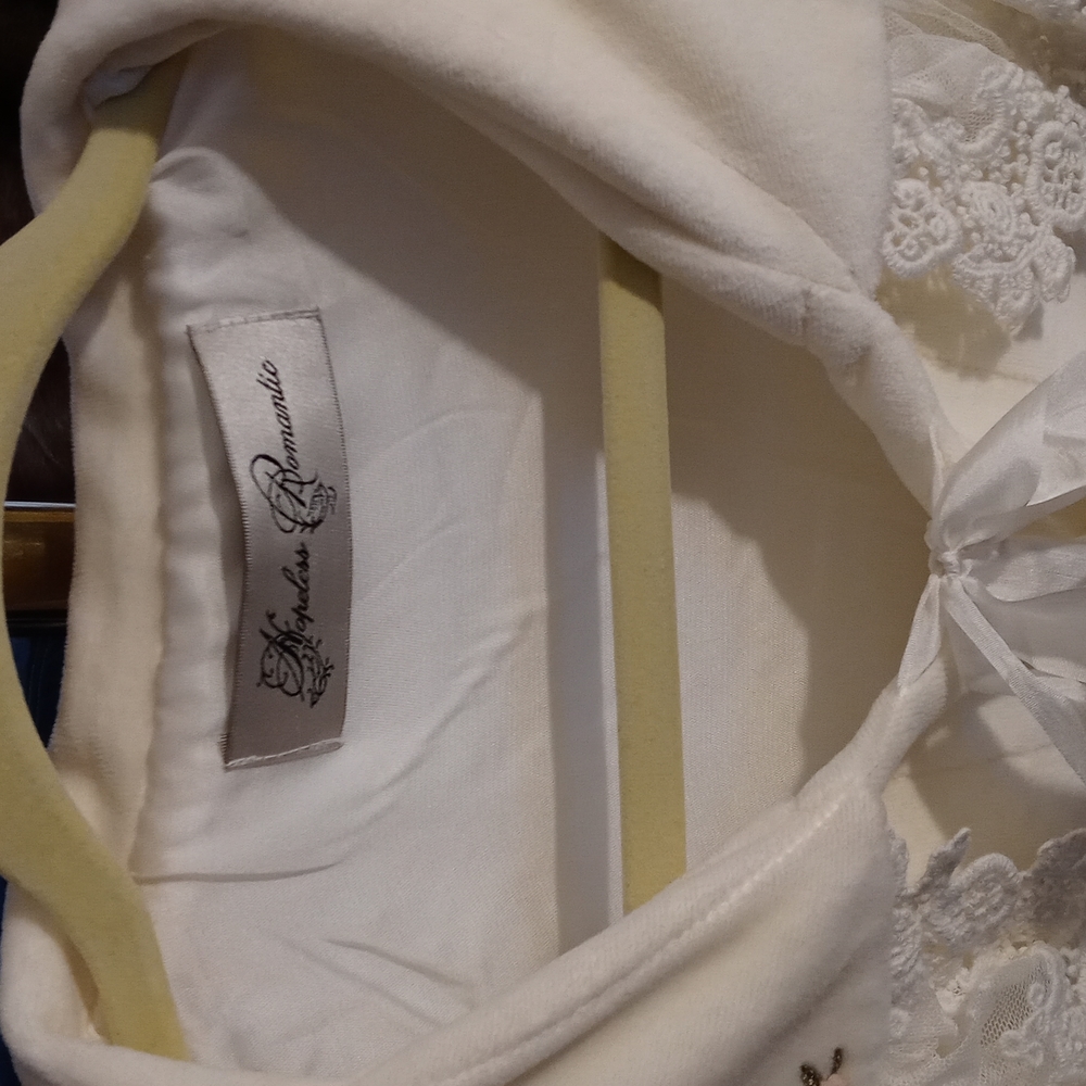 Hopeless Romantic blouse size large - Picture 2 of 11